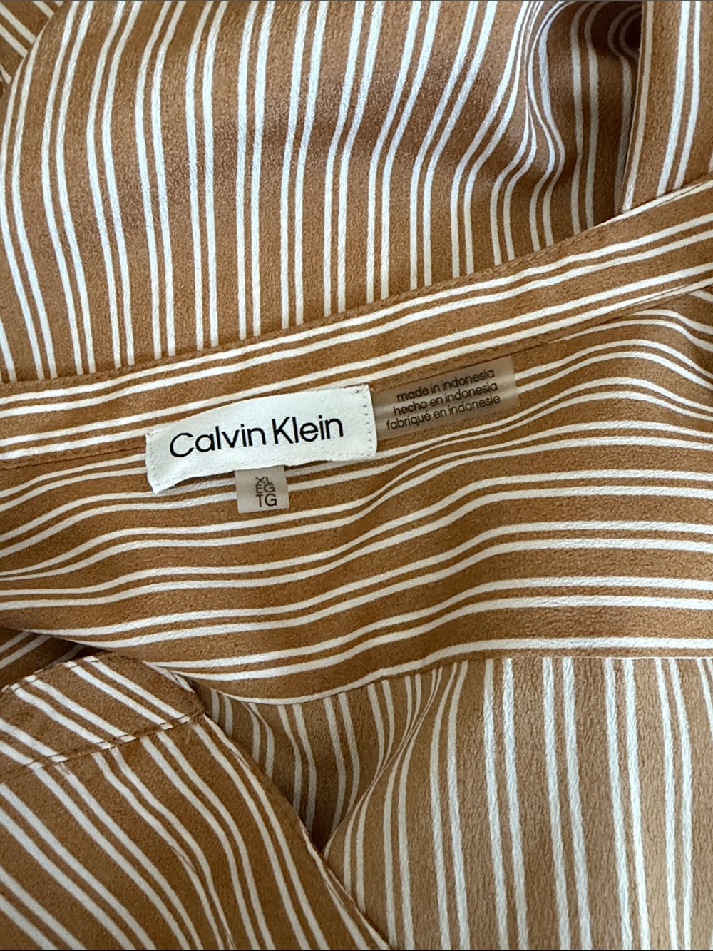 Calvin Klein button up - Picture 6 of 6